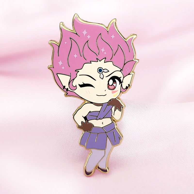 Circus Hawk Pin – cutematter