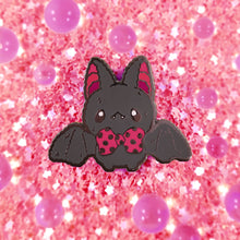 Load image into Gallery viewer, Mofumofu Halloween Enamel Pin - Shybat